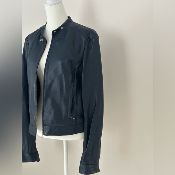 Cropped, indigo blue, perforated leather jacket - Picture 4 of 16